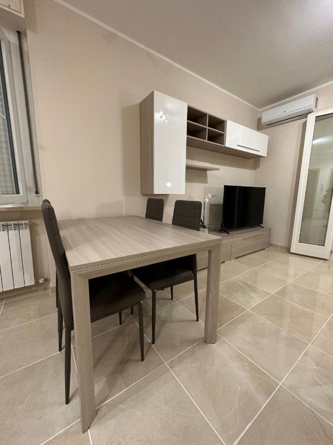 Desenzanino Apartment Twelve Desenzano del Garda Exterior foto